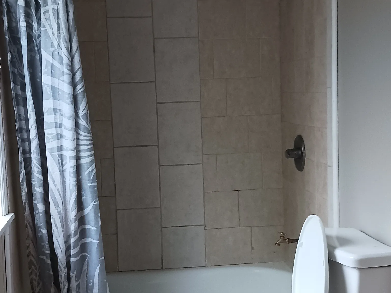 3 bed, 1226 sqft, $1,895 — Photo 3