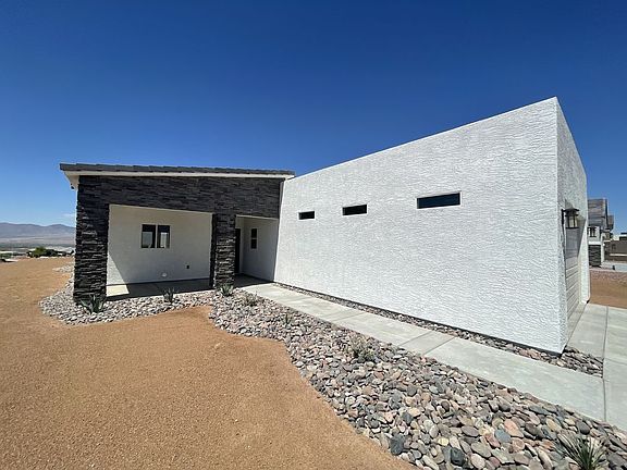 2nd image of 2592 Trade Wind Dr
