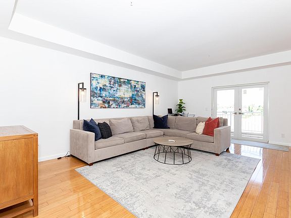 5th image of 1413 Sunset Harbour Dr #408