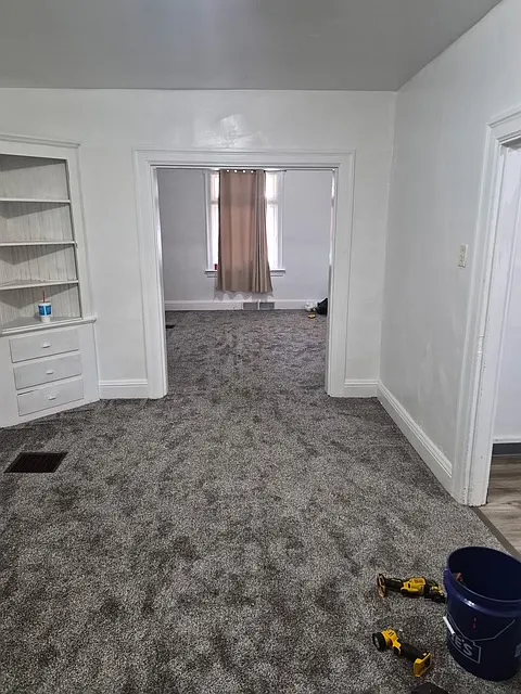5 bed, 1720 sqft, $1,900 — Photo 3