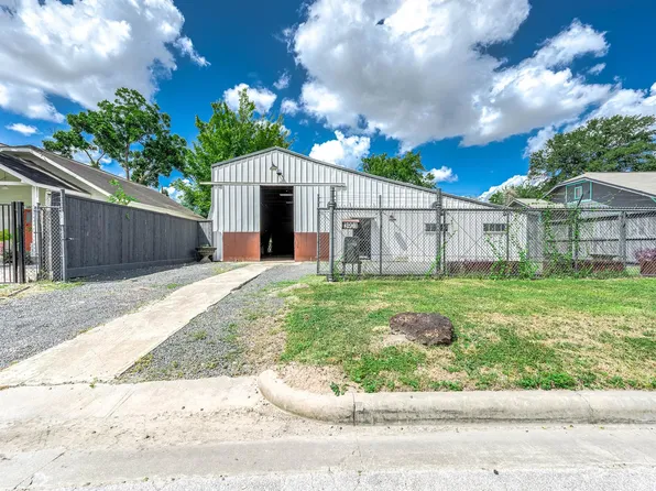 3901 Billingsley St #1, Houston, TX 77009