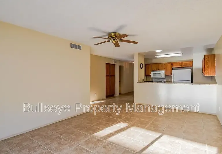18624 N 93rd Ave — Photo 8