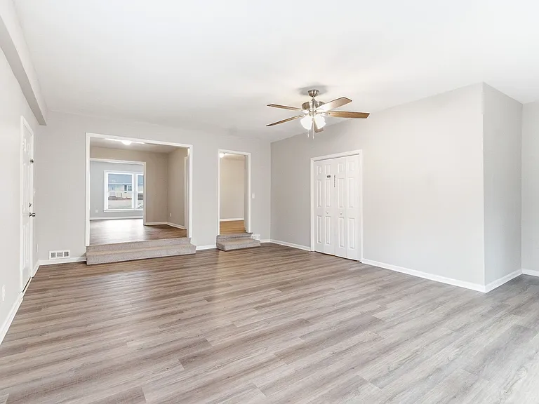 1456 London Dr — Photo 7