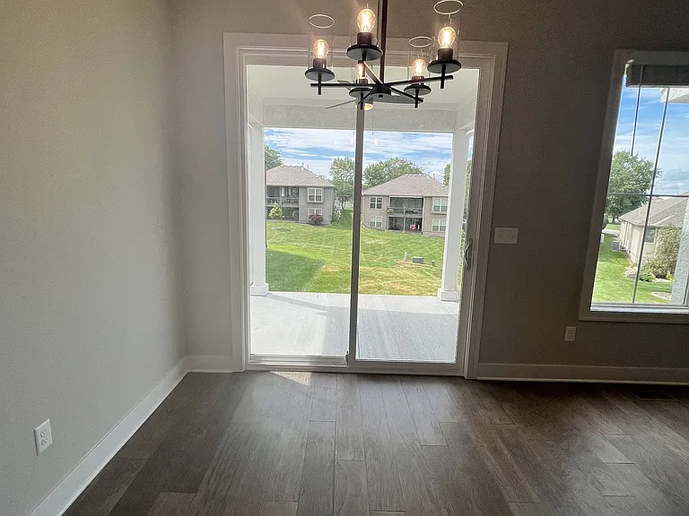 1299 SW Heartwood Dr — Photo 7