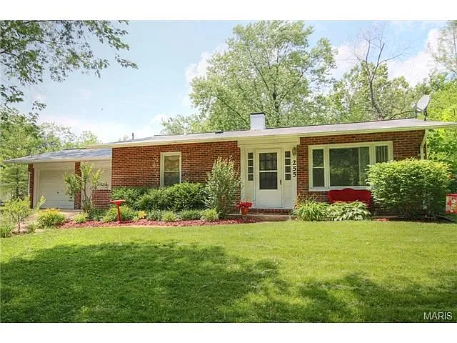 255 Sunset Dr photo 1