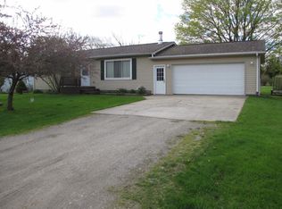 1408 Arthur Dr, Caro, MI 48723