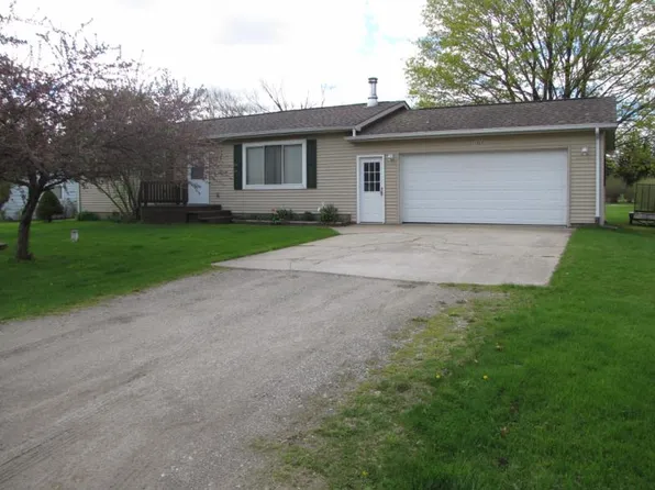 1408 Arthur Dr, Caro, MI 48723