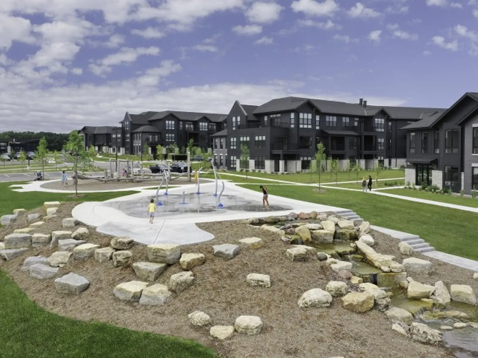 Broadacre Apartments — Photo 4