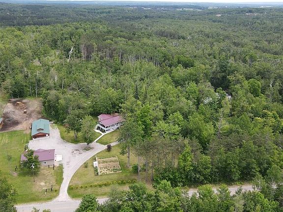 2nd image of 1692 N Galbraith Rd