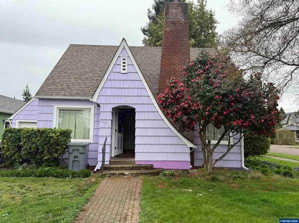 493 Park St, Lebanon, OR 97355