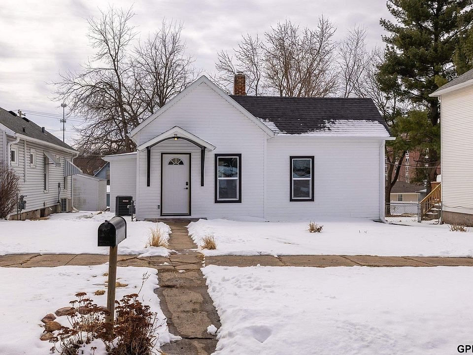 1st image of 711 Avenue C
