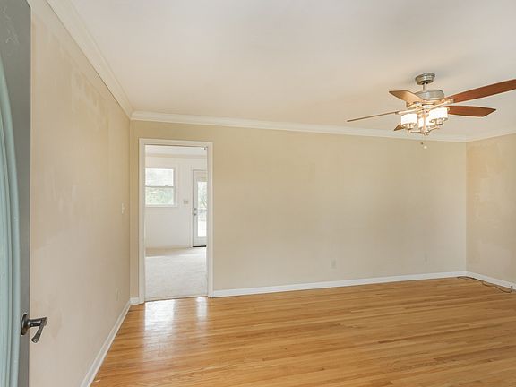 2nd image of 111 Riverwood Dr