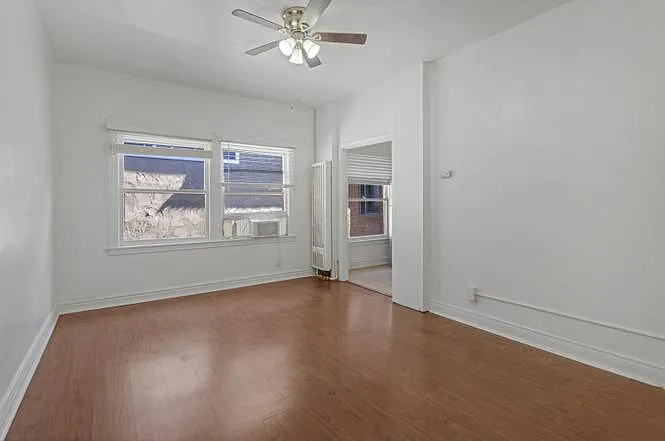 21 Westminster Ave #208 — Photo 5