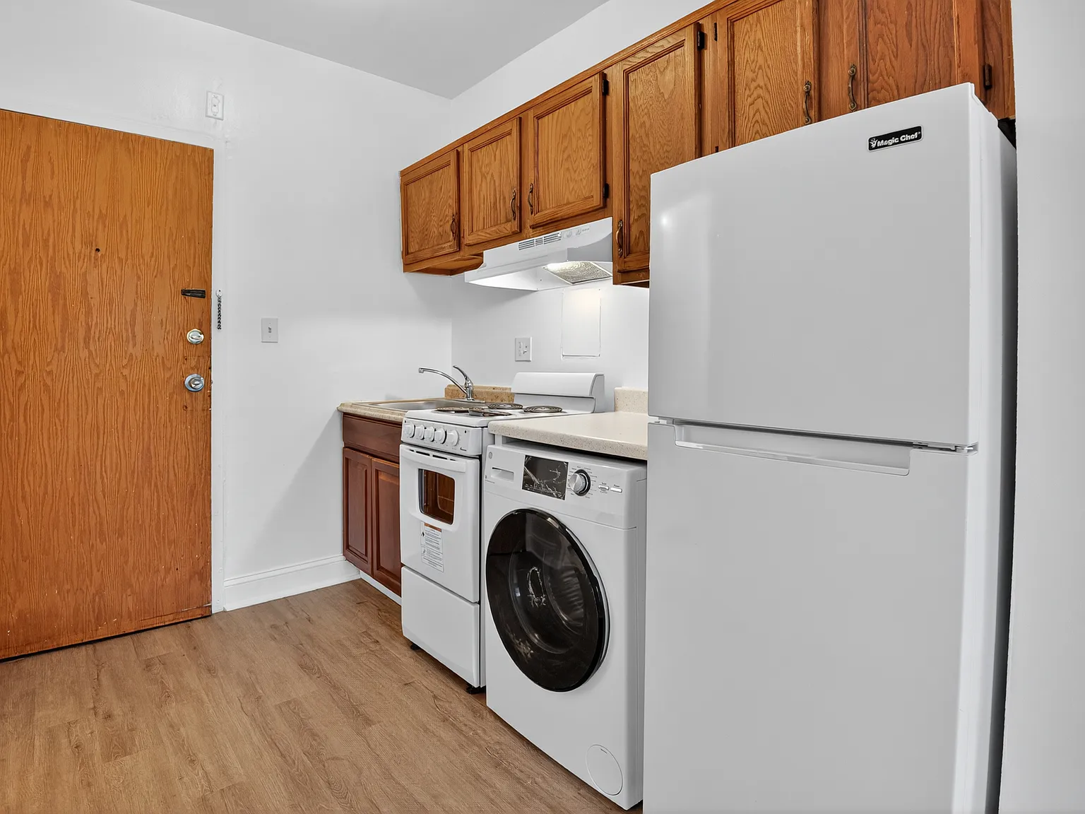 Studio, 450 sqft, $1,400 — Photo 3