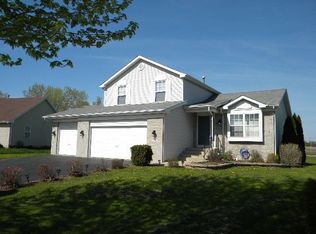 208 Bree Dr, Poplar Grove, IL 61065