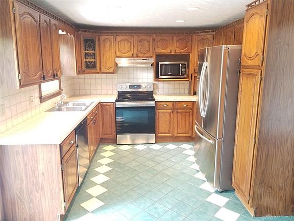 2nd image of 102 Wichendon Farm Cir