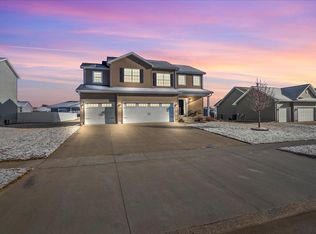 1147 Partridge Ln, Waterloo, IA 50701