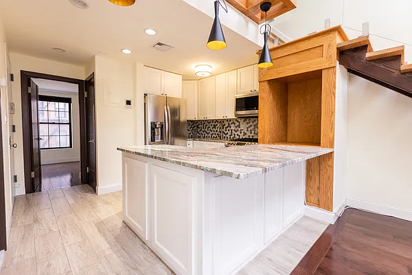 Rented by Smart City Real Estate LLC | media 5