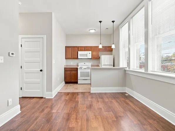 132 N Braddock St #201, Winchester, VA 22601