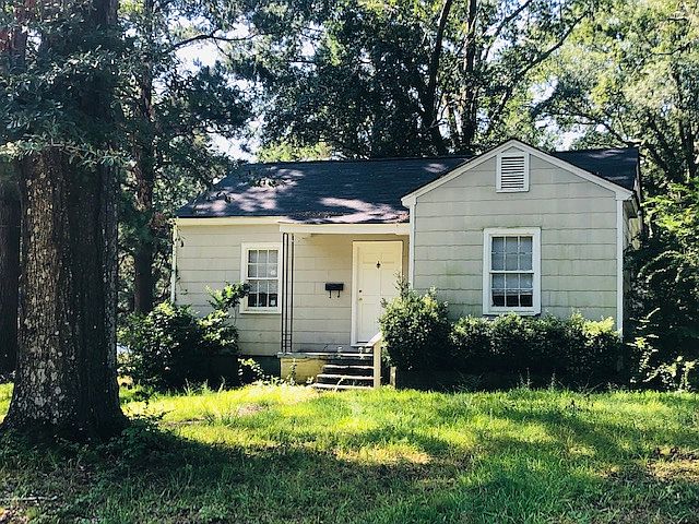 2nd image of 571 Robinhood Rd