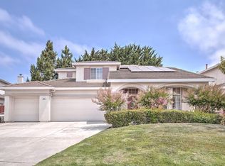 25 Longfellow Cir, Salinas, CA 93906