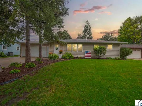 1801 Sunray Ave, Mankato, MN 56001