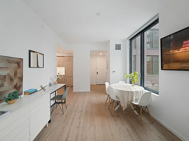 12 Halsey St #Penthouse 201 — Photo 5