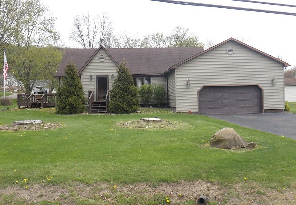 1st image of 1359 10th Street Ext