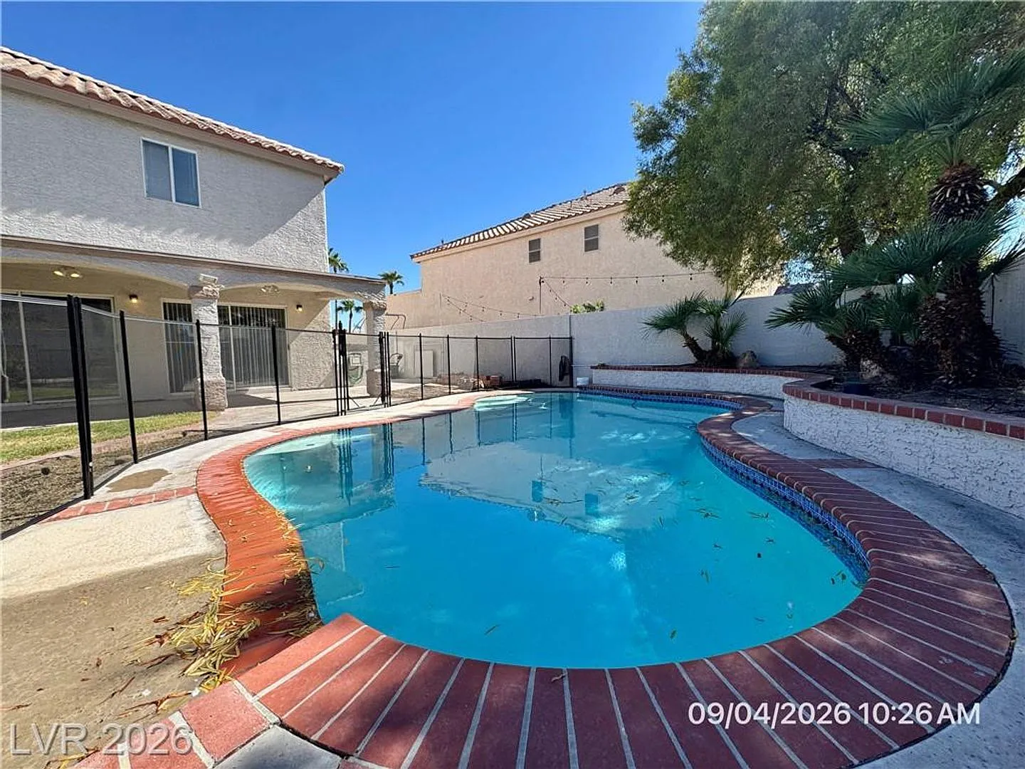 5-Bedroom Home with Loft, Pool & Mountain Views — Photo 3
