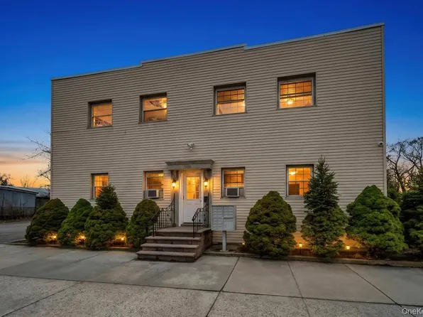1550 Montauk Hwy APT 1B, Mastic, NY 11950