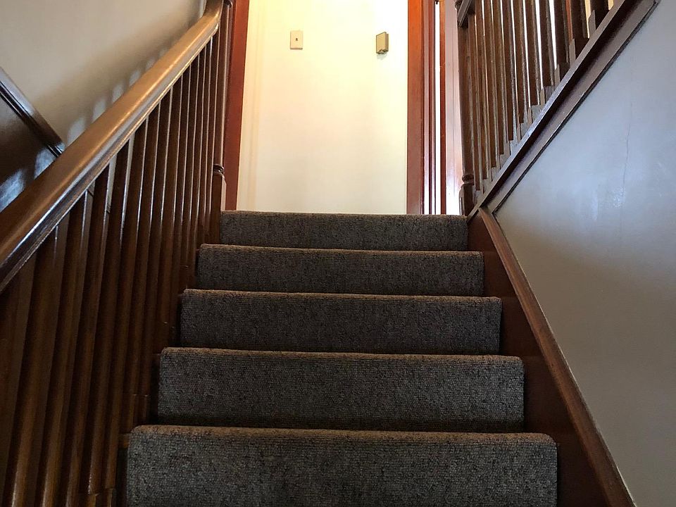 Entry way to apartment.