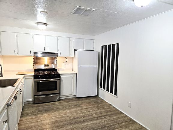 4th image of 16471 Monterey St