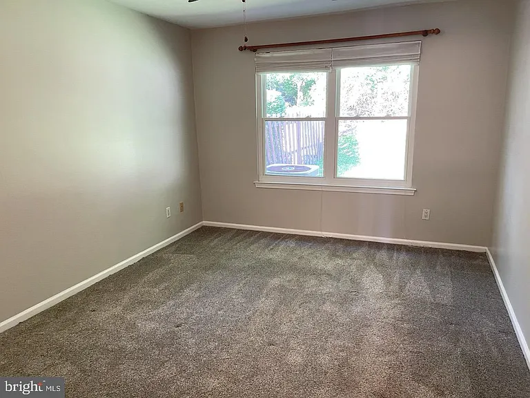 294 Woods Edge Pl — Photo 19