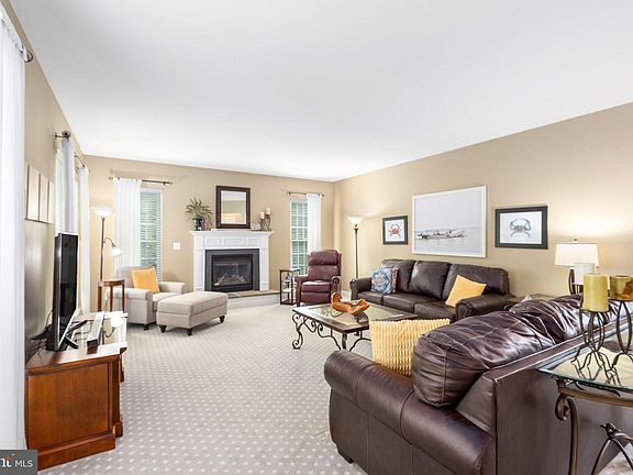 5th image of 1101 Downman Pl