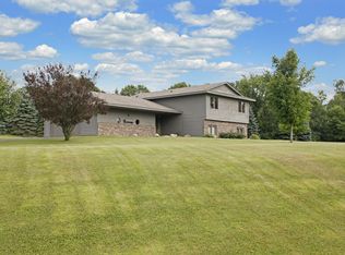 21131 Vernon St NW, Elk River, MN 55330