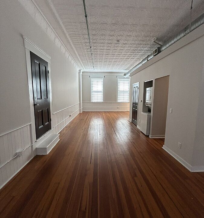 Building Photo 5