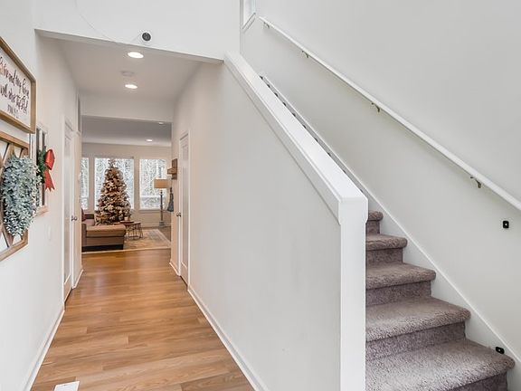 2nd image of 10519 Aqueduct Dr E