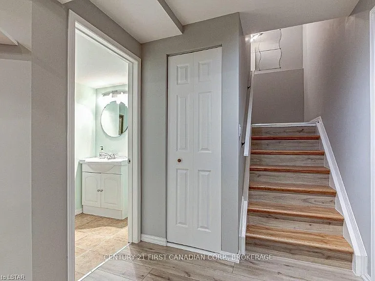 91 Meadowridge Rd — Photo 19