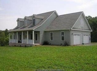 2150 Whitacre Rd, Cross Junction, VA 22625