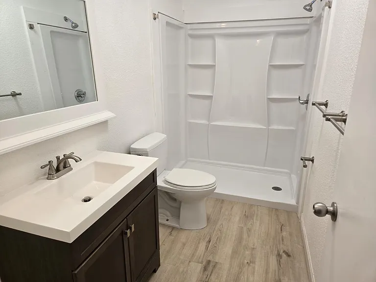 265 SE Port Ave — Photo 11