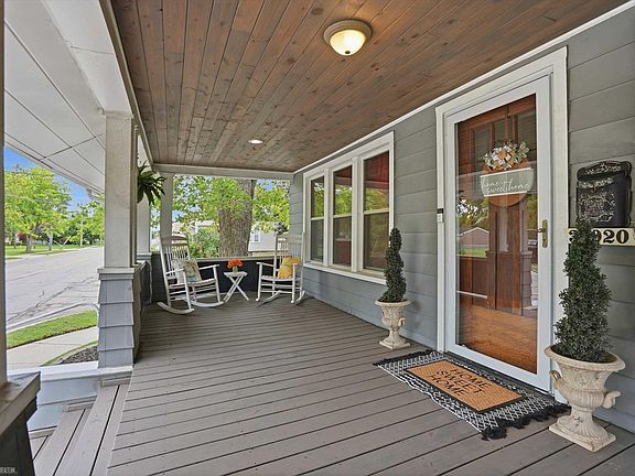 3rd image of 35920 Division Rd