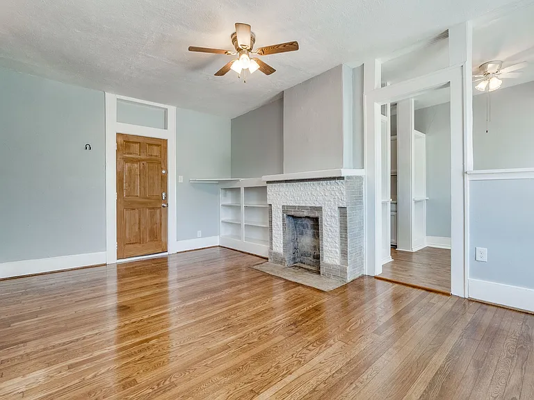 5211 Worth St #6 — Photo 9