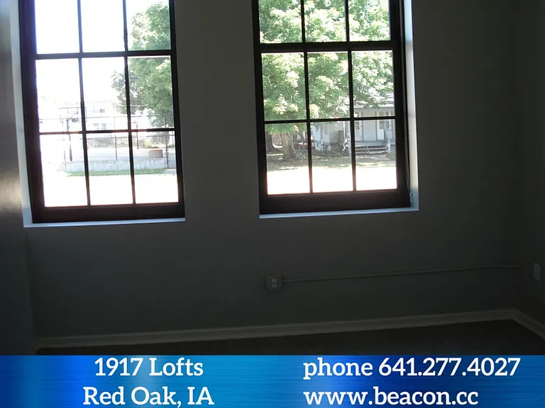 308 E Corning St — Photo 3