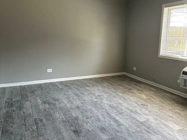 1400 Carol St — Photo 2