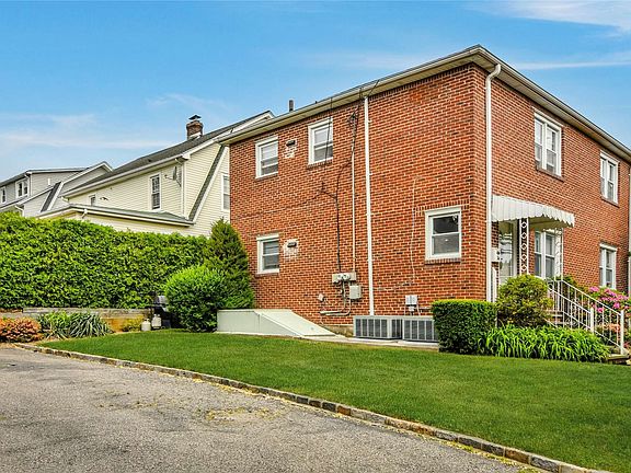 4th image of 42 Beechwood Ave