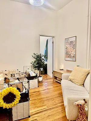 Rented by CitySites Real Estate Group | media 1