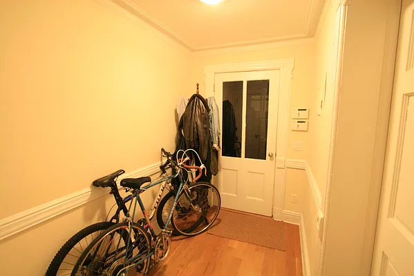 Rented by Dwell Residential Inc | media 27