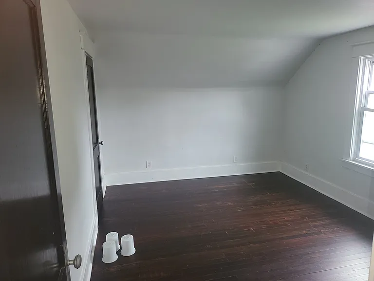 18 Whitfield Ave — Photo 8