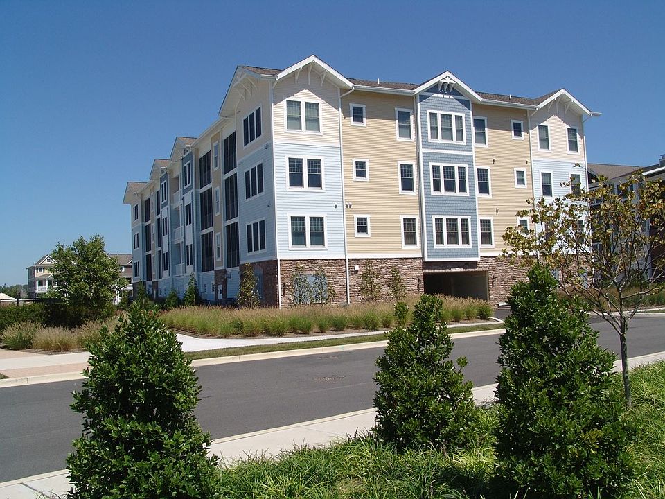 1st image of 38414 Boxwood Ter #201