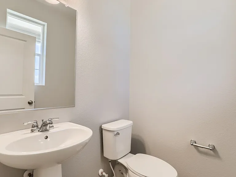 6302 N Fulton St — Photo 12